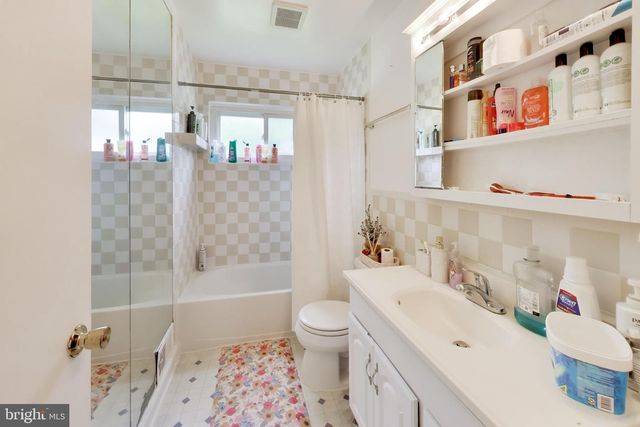 818 E JEFFERSON ST, Rockville, MD 20852
