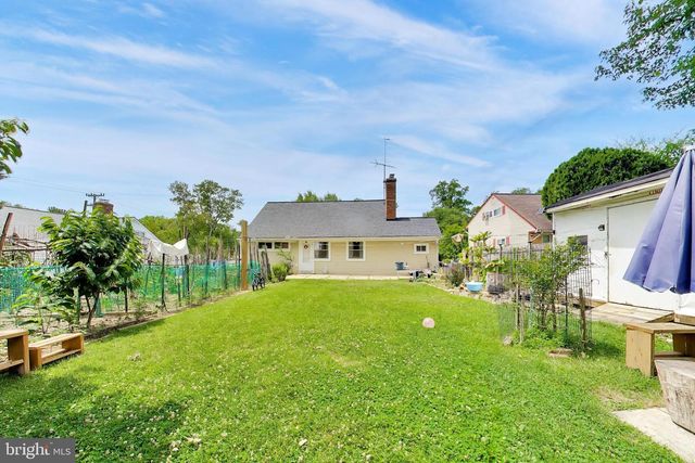 818 E JEFFERSON ST, Rockville, MD 20852