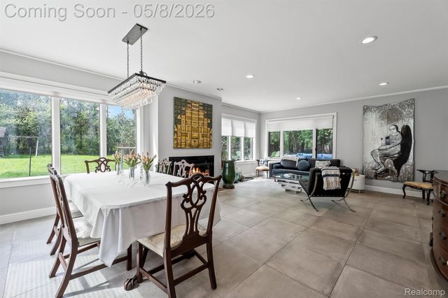 3937 Englewood Court, West Bloomfield Charter Township, MI 48323