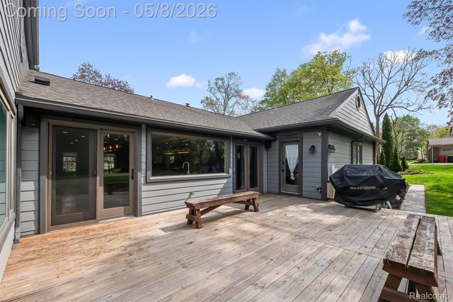 3937 Englewood Court, West Bloomfield Charter Township, MI 48323