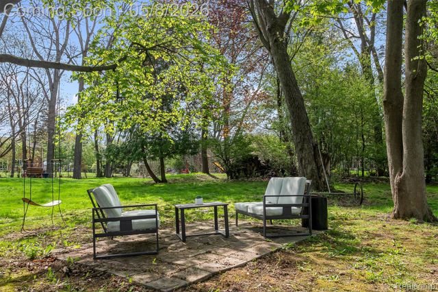 3937 Englewood Court, West Bloomfield Charter Township, MI 48323