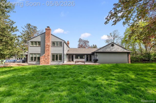 3937 Englewood Court, West Bloomfield Charter Township, MI 48323