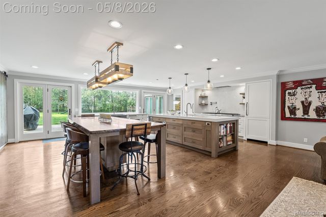 3937 Englewood Court, West Bloomfield Charter Township, MI 48323