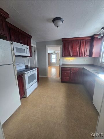 154 East Bacon Street, Sangerfield, NY 13480