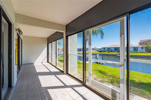 1400 MINEO DRIVE 12T, Punta Gorda, FL 33950