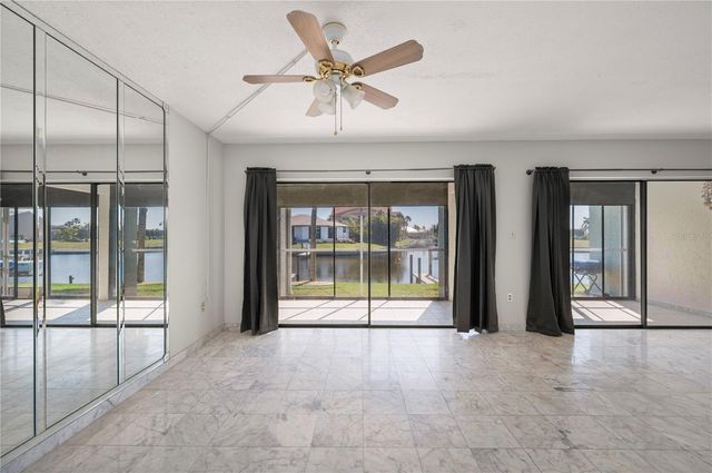 1400 MINEO DRIVE 12T, Punta Gorda, FL 33950