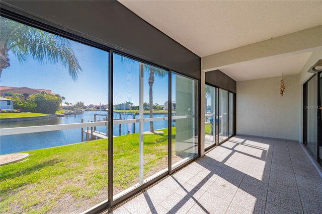 1400 MINEO DRIVE 12T, Punta Gorda, FL 33950