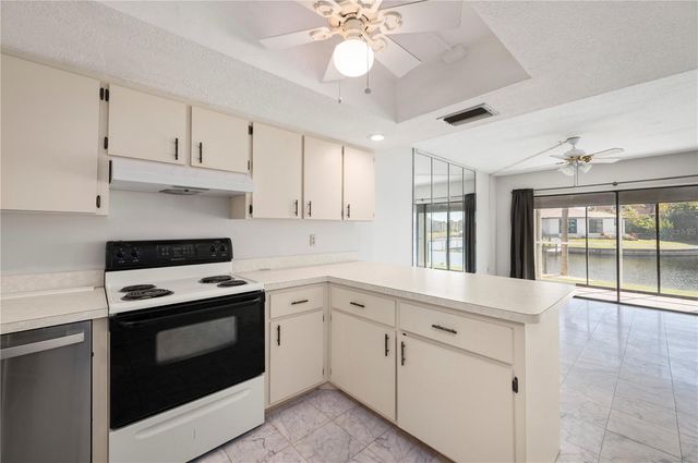 1400 MINEO DRIVE 12T, Punta Gorda, FL 33950