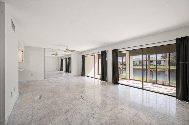 1400 MINEO DRIVE 12T, Punta Gorda, FL 33950