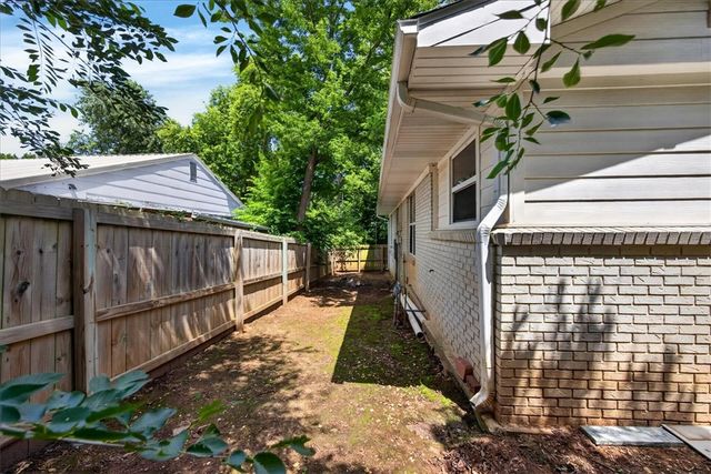 310 Hawkins Avenue, Huntsville, AR 72740
