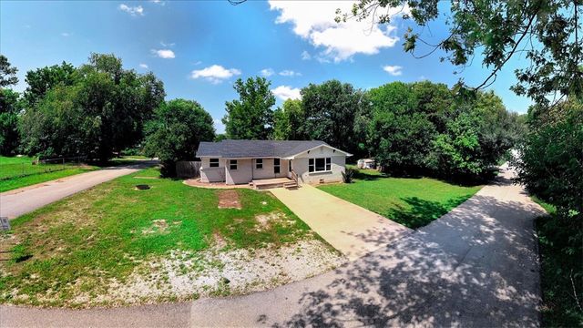 310 Hawkins Avenue, Huntsville, AR 72740