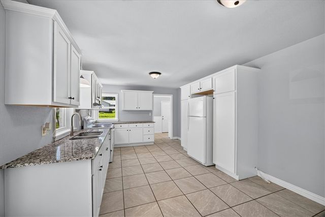 310 Hawkins Avenue, Huntsville, AR 72740