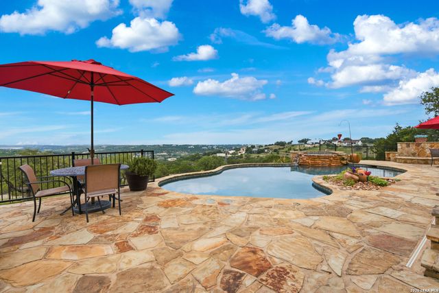 168 Hill Myna Lane, Spring Branch, TX 78070