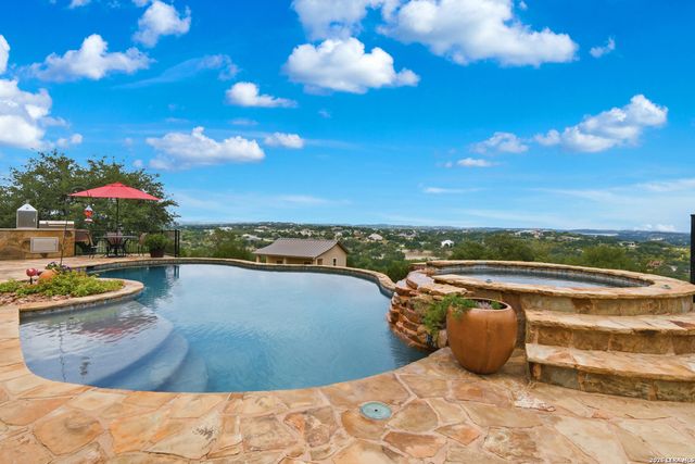 168 Hill Myna Lane, Spring Branch, TX 78070