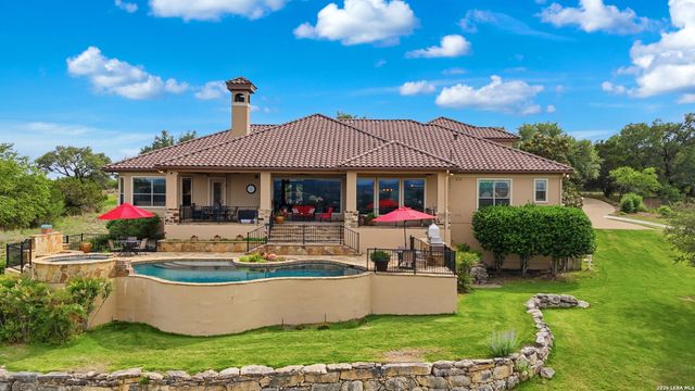 168 Hill Myna Lane, Spring Branch, TX 78070