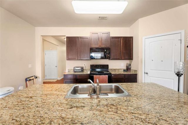 1744 Sandy Trail Drive, Hampton, GA 30228