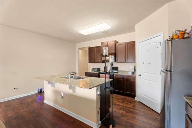 1744 Sandy Trail Drive, Hampton, GA 30228