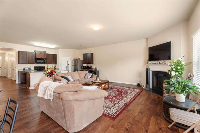 1744 Sandy Trail Drive, Hampton, GA 30228