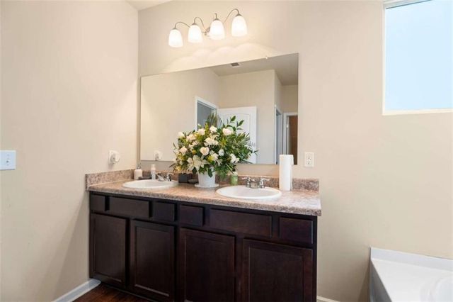 1744 Sandy Trail Drive, Hampton, GA 30228