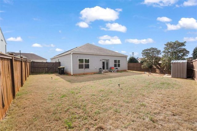 1744 Sandy Trail Drive, Hampton, GA 30228