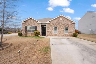 1744 Sandy Trail Drive, Hampton, GA 30228