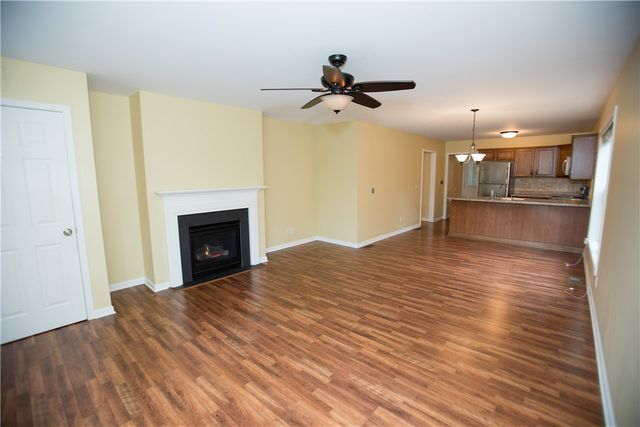 3 Brookscrest Way, Rochester, NY 14611