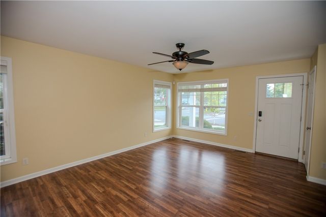3 Brookscrest Way, Rochester, NY 14611