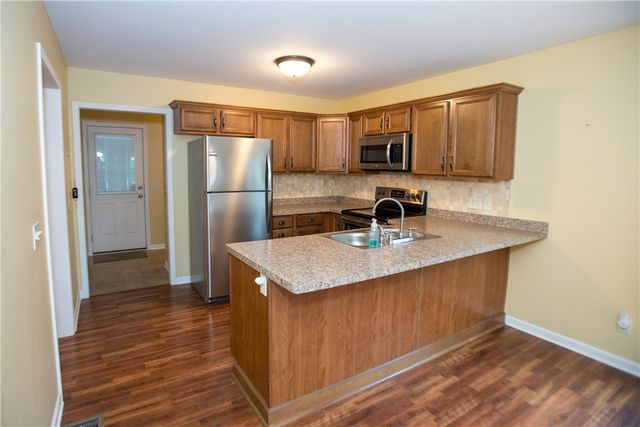 3 Brookscrest Way, Rochester, NY 14611