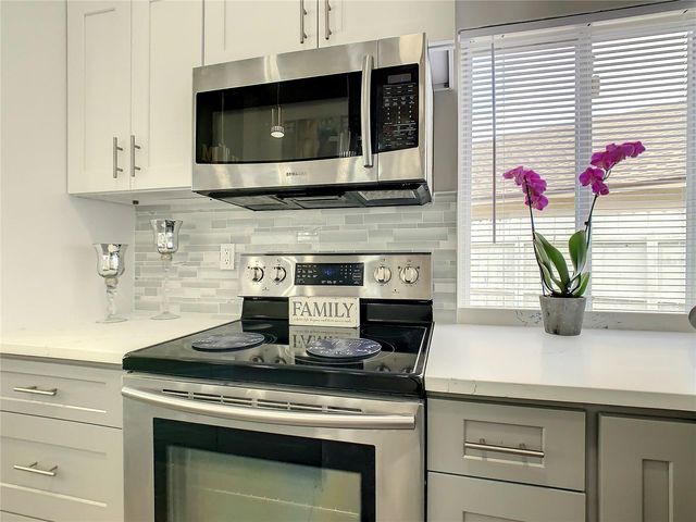 4840 KINGSTON CIRCLE, Kissimmee, FL 34746