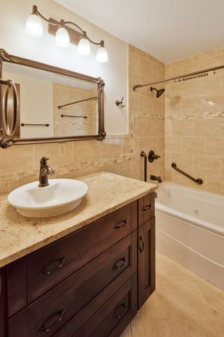 4201 40th Avenue N, Robbinsdale, MN 55422