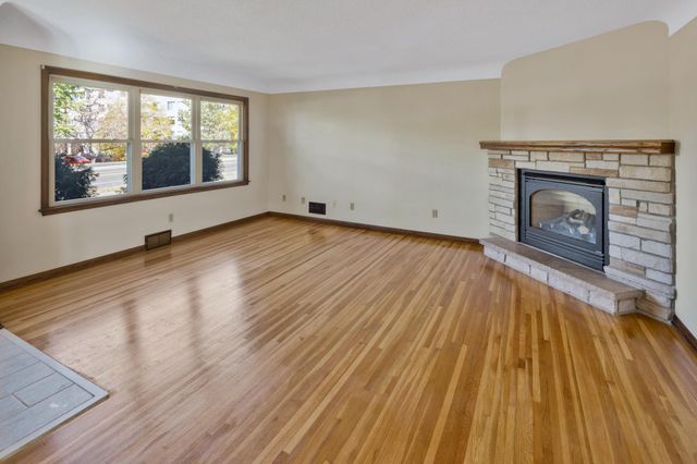 4201 40th Avenue N, Robbinsdale, MN 55422