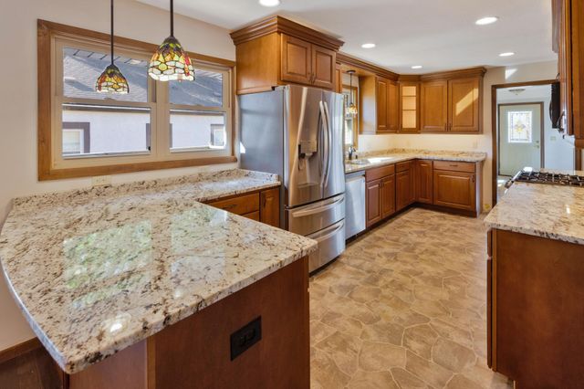 4201 40th Avenue N, Robbinsdale, MN 55422