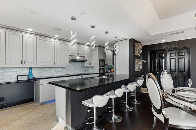 3350 Mccue Road 2404, Houston, TX 77056