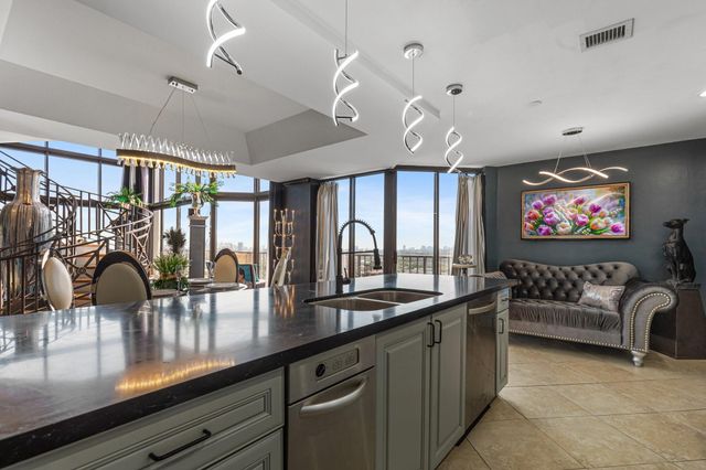 3350 Mccue Road 2404, Houston, TX 77056