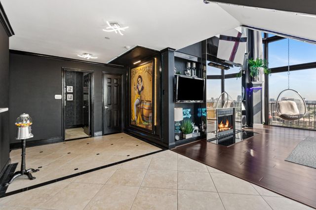 3350 Mccue Road 2404, Houston, TX 77056