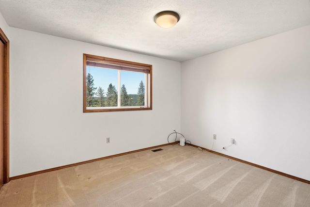 6807 Tomaker Ln, Spokane, WA 99223