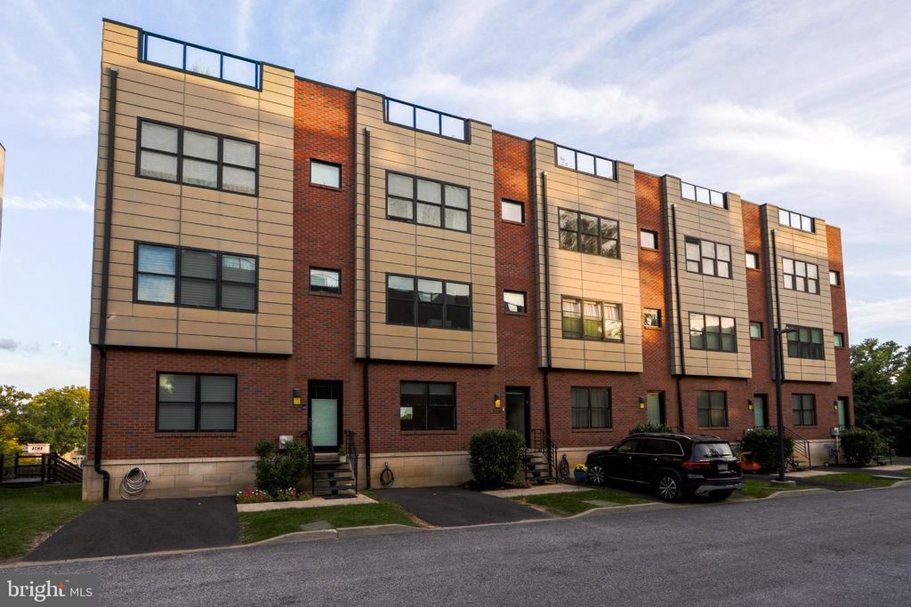 7014 PIPERS GLEN WAY, PHILADELPHIA, PA 19119 — exterior