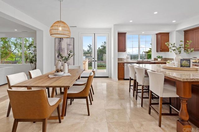 7667 Circulo Sequoia, Carlsbad, CA 92009