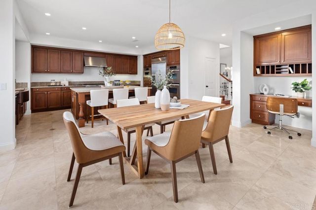 7667 Circulo Sequoia, Carlsbad, CA 92009