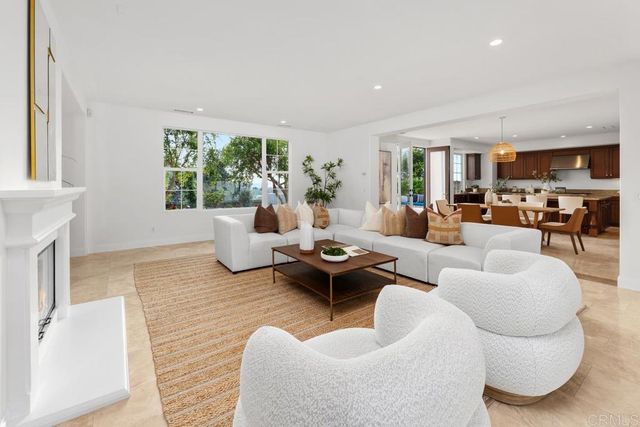 7667 Circulo Sequoia, Carlsbad, CA 92009