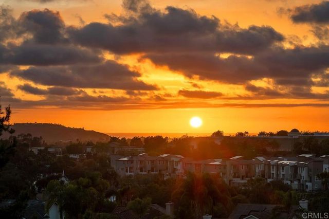 7667 Circulo Sequoia, Carlsbad, CA 92009