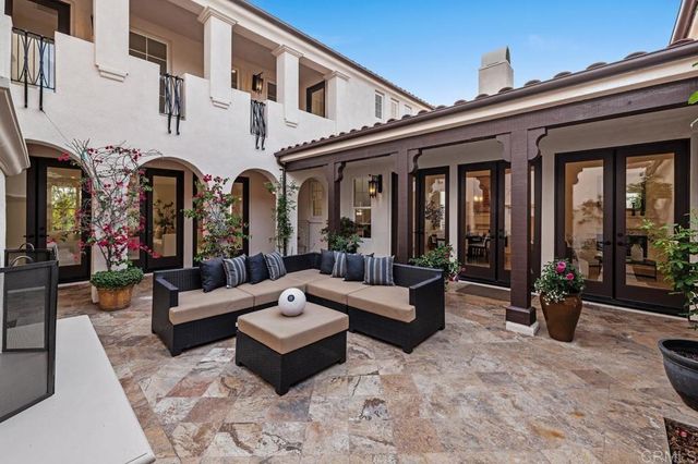 7667 Circulo Sequoia, Carlsbad, CA 92009
