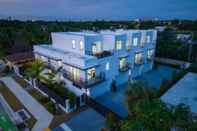 1220 NE 15th Avenue, Fort Lauderdale, FL 33304