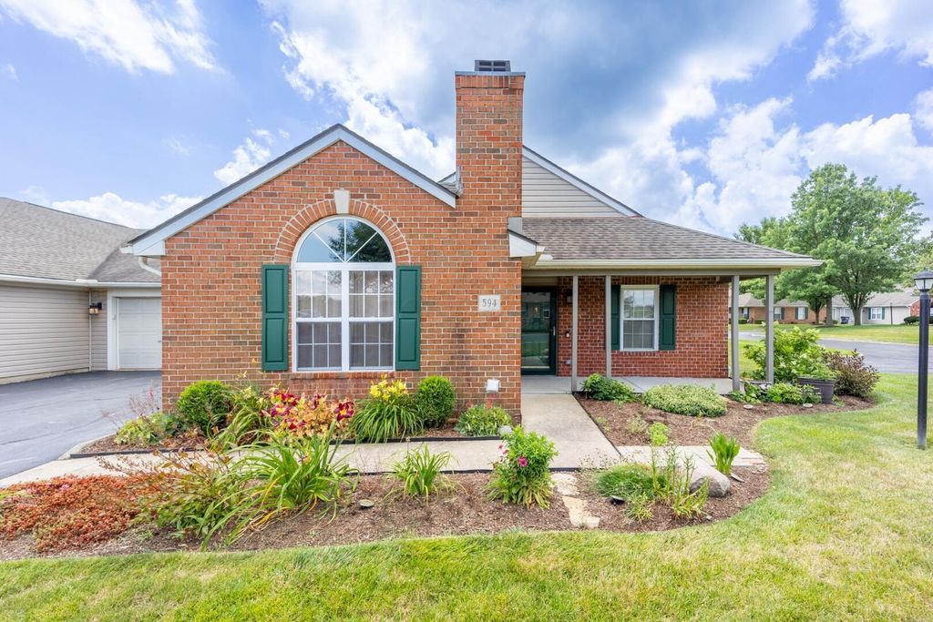 594 Chardonnay Lane, Lewis Center, OH 43035