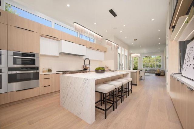 1027 Waverley Street, Palo Alto, CA 94301