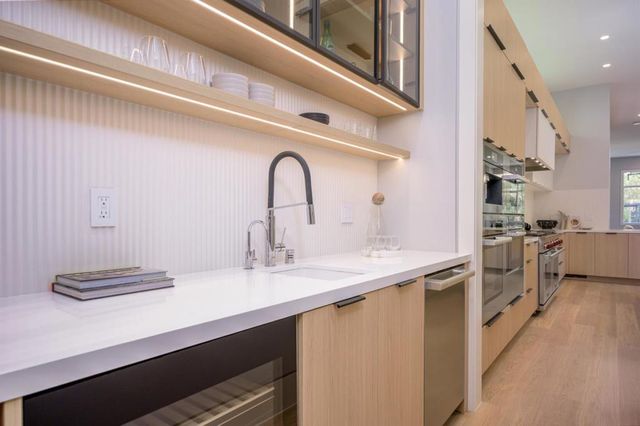 1027 Waverley Street, Palo Alto, CA 94301