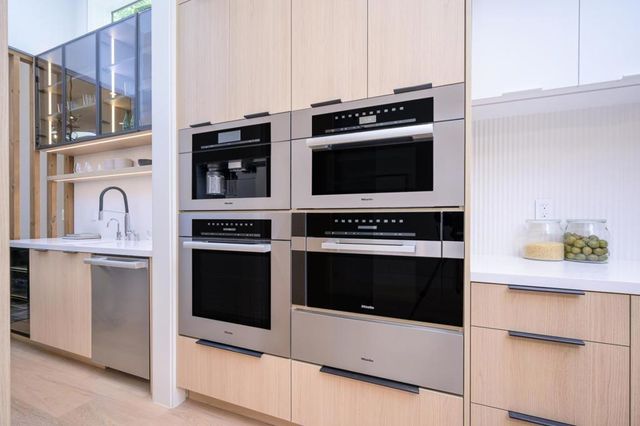 1027 Waverley Street, Palo Alto, CA 94301