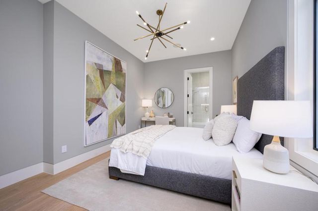 1027 Waverley Street, Palo Alto, CA 94301