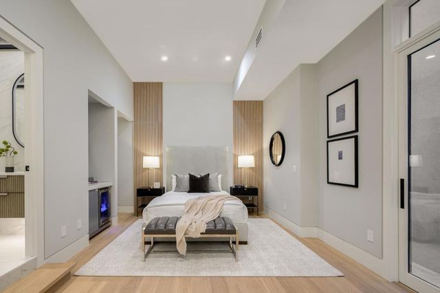 1027 Waverley Street, Palo Alto, CA 94301