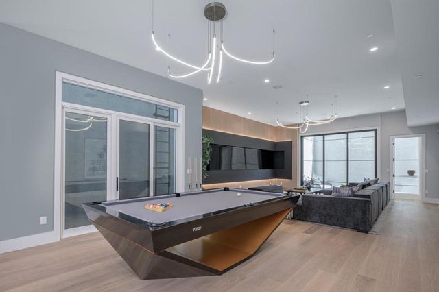 1027 Waverley Street, Palo Alto, CA 94301